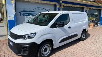 Usata Peugeot Partner S 102 CV (75 kW) 2023 Monovolume