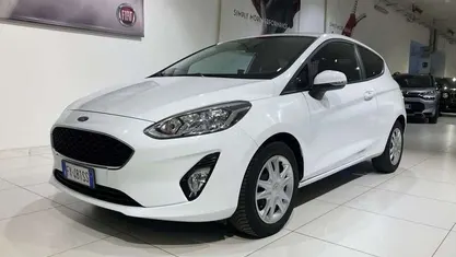 Usata Ford Fiesta Trend 86 CV (63 kW) 2019 Bianco Utilitaria