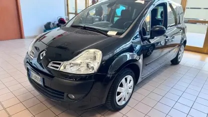 Usata Renault Modus 90 CV (66 kW) 2011 Nero Monovolume