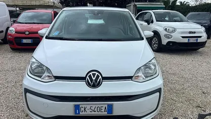 Usata VW up! Move 65 CV (47 kW) 2022 Bianco Utilitaria