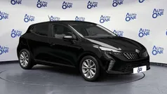 Nero Nuova 2025 Renault Clio V Evolution Tre volumi | 17.290 € (Buon prezzo)