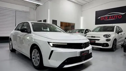 Usata Opel Astra Edition 131 CV (96 kW) 2023 Bianco Berlina