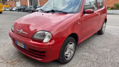 Usata Fiat 600 54 CV (39 kW) 2006 Rosso Utilitaria