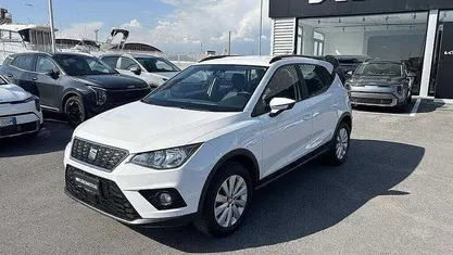 Usata Seat Arona Style 95 CV (69 kW) 2018 Bianco SUV