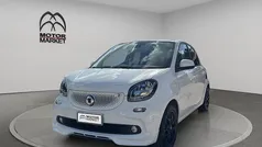 Wit Gebruikt 2019 Smart ForFour Passion Hatchback | 13.700 € (Eerlijke prijs)