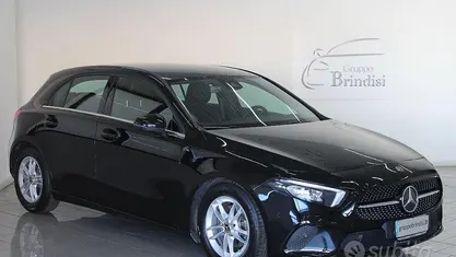 Begagnad Mercedes A180 Business 116 HK (85 kW) 2019 Svart Sedan