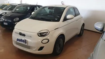 Bianco Usata 2023 Fiat 500e Tre volumi | 23.900 €
