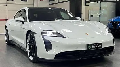 Usata 2023 Porsche Taycan Performance Package Tre volumi | 110.900 €