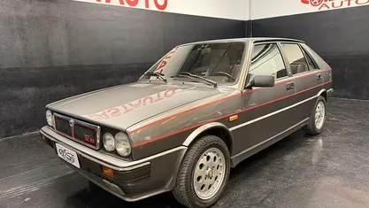 Usata Lancia Delta 166 CV (122 kW) 1987 Utilitaria