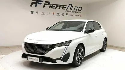 Usata 2022 Peugeot 308 Allure Berlina | 20.500 € (Buon prezzo)
