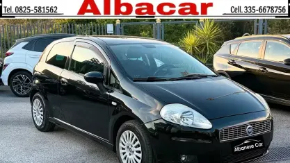 Usata Fiat Grande Punto Dynamic 95 CV (69 kW) 2007 Nero Utilitaria
