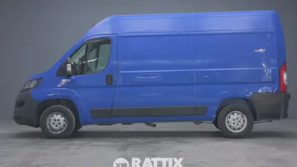 Usata Peugeot Boxer 140 CV (102 kW) 2021 Blu Furgone