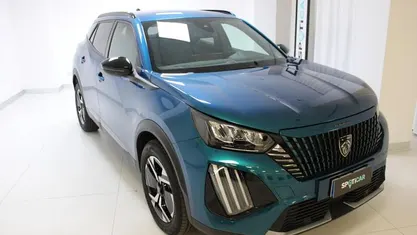 Blu Usata 2025 Peugeot 2008 Allure SUV | 24.500 € (Buon prezzo)