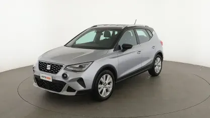 Usado Seat Arona Xperience 116 CV (85 kW) 2024 Plateado SUV