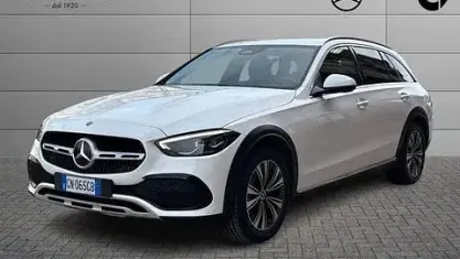 Usado Mercedes C220 200 CV (147 kW) 2023 Blanco Familiar
