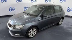 Grigio scuro Usata 2016 Skoda Fabia Ambition Tre volumi | 7490 € (Buon prezzo)