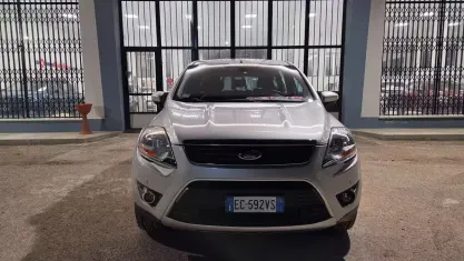Usata Ford Kuga 163 CV (119 kW) 2010 Grigio SUV