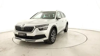 Usata Skoda Kamiq ScoutLine 110 CV (80 kW) 2023 Argento SUV