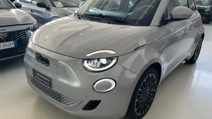 Usata Fiat 500e 42 kW (58 CV) 2025 Bluazzurro