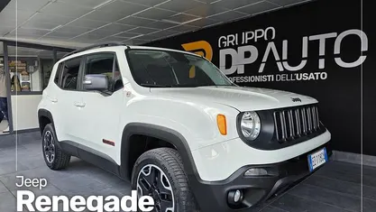 Usata Jeep Renegade Trailhawk 170 CV (125 kW) 2015 Bianco SUV