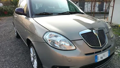Usata Lancia Ypsilon Platinum 69 CV (50 kW) 2010 Utilitaria