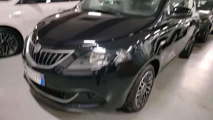 Usata 2024 Lancia Ypsilon Due volumi | 12.950 € (Buon prezzo)