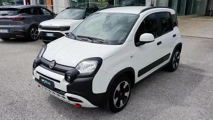 Bianco Usata 2024 Fiat Panda Cross Cross Due volumi | 14.950 € (Buon prezzo)