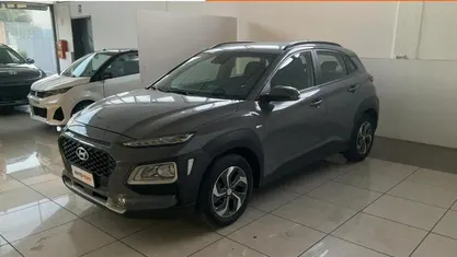 Usata Hyundai Kona 105 CV (77 kW) 2021 Grigio SUV