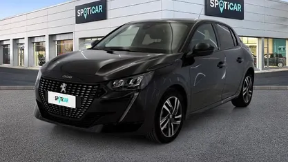 Begagnad Peugeot 208 Allure 101 HK (74 kW) 2023 Svart Halvkombi