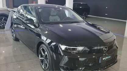 Usata Opel Astra Ultimate 131 CV (96 kW) 2024 Utilitaria