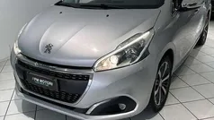 Argento Usata 2017 Peugeot 208 Allure Due volumi | 6290 € (Ottimo prezzo)