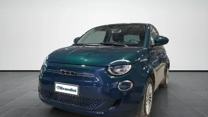 Usado Fiat 500e 42 kW (58 CV) 2023 Verde Monovolumen
