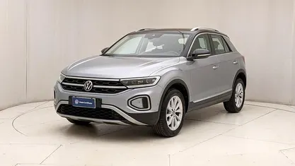 Usado VW T-Roc Style 116 CV (85 kW) 2025 Gris SUV