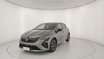 Usata 2024 Renault Clio V Techno Due volumi | 14.950 € (Buon prezzo)