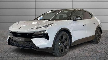 Nuova Lotus Eletre 450 kW (612 CV) 2026 Bianco zenit SUV