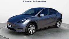 Argento Usata 2023 Tesla Model Y Long Range SUV | 39.800 € (Buon prezzo)