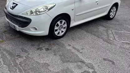 Usata Peugeot 206 60 CV (44 kW) 2012 Bianco Berlina