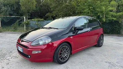 Nero Usata 2006 Fiat Grande Punto Dynamic Due volumi | 2500 €