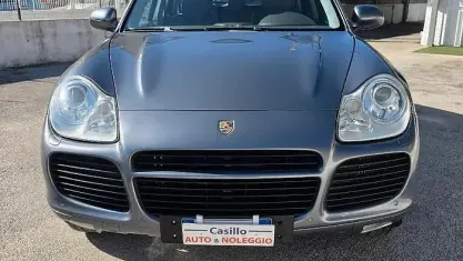 Usata Porsche Cayenne Turbo 450 CV (330 kW) 2003 Grigio SUV
