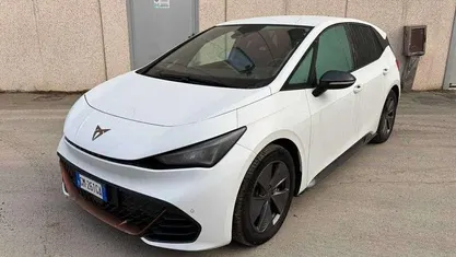 Bianco Usata 2023 Cupra Born Due volumi | 21.800 € (Ottimo prezzo)
