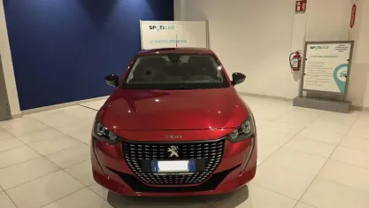 Usata Peugeot 208 Allure 101 CV (74 kW) 2022 Rosso Utilitaria