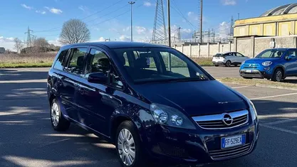 Usata Opel Zafira 150 CV (110 kW) 2012 Blu Monovolume