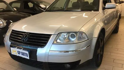 Usata VW Passat Highline 130 CV (95 kW) 2004 Berlina