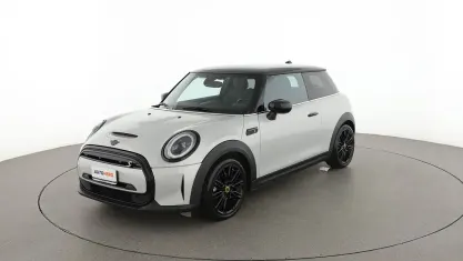 Usata Mini Cooper SE Essential 135 kW (184 CV) 2022 Argento Utilitaria