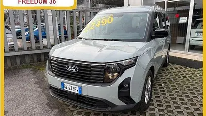 Usata Ford Tourneo Courier Titanium 124 CV (91 kW) 2025 Grigio Monovolume