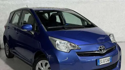 Usata Toyota Verso-S 99 CV (72 kW) 2011 Other Monovolume