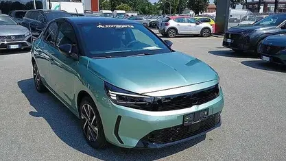 Nuova Opel Corsa 101 CV (74 kW) 2025 Verde Utilitaria