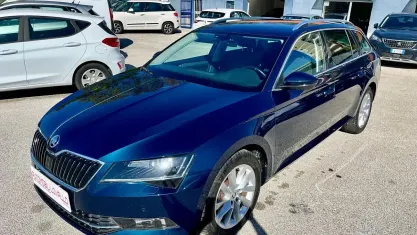 Usata Skoda Superb Executive 150 CV (110 kW) 2018 Blu Station wagon