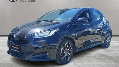Usata Toyota Yaris Hybrid Trend 92 CV (67 kW) 2022 Nero Pick-up