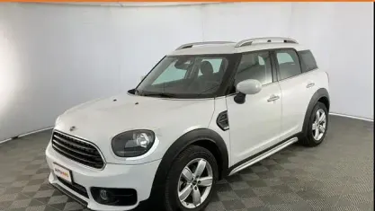 Usata Mini One Countryman 102 CV (75 kW) 2020 Bianco SUV